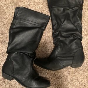 Black boots